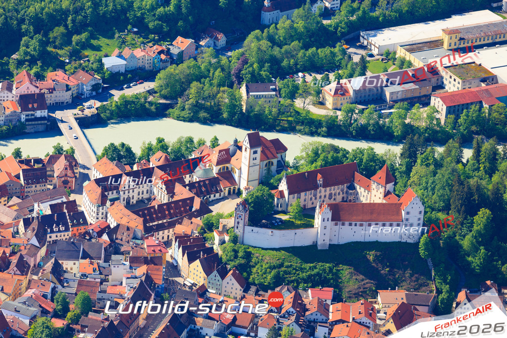 Luftbild von Hohes-schloss Fuessen - Luftaufnahme wurde 2015 von https://frankenair.de mittels Flugzeug (keine Drohne) erstellt - die Geschenkidee