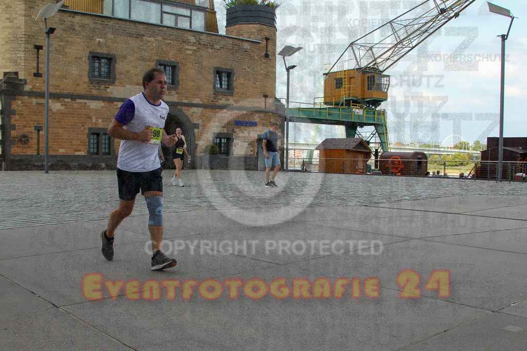 250920_1537_EV4_9308 | Sportfotografie im Rhein-Sieg Kreis, Köln, Bonn, NRW, Rheinland Pfalz, Hessen, etc. Unser Tätigkeitsfeld umfasst den Laufsport vom Volkslauf über den Marathon, Duathlon, Triathon bis zum Ultralauf wie Kölnpfad Ultra oder Schindertrail.