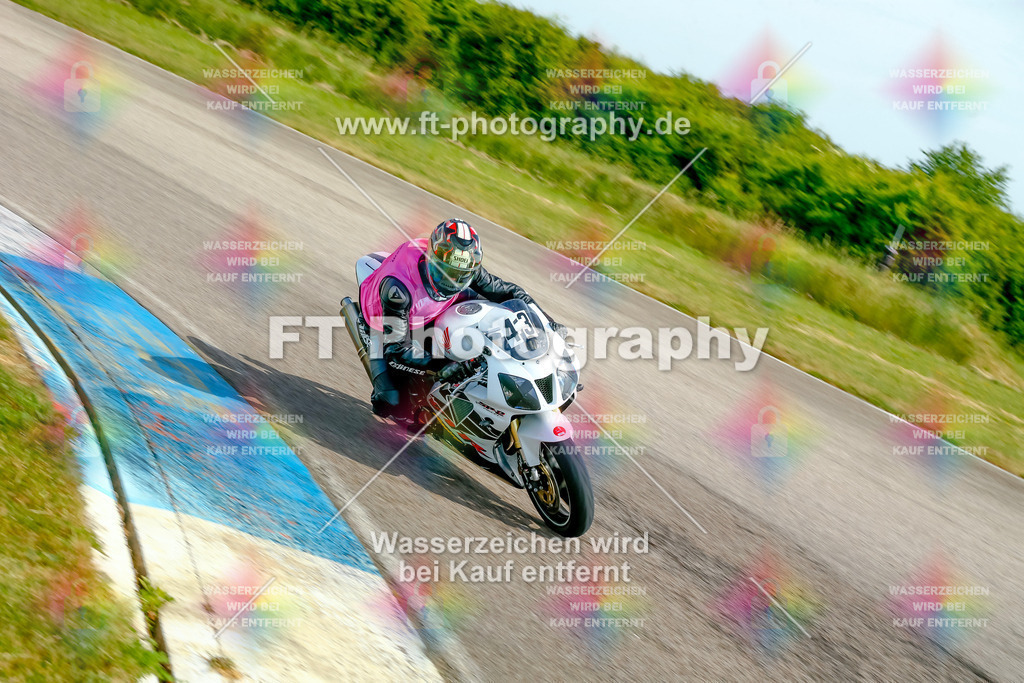 _MOT1200 | Hier findet Ihr Bilder von Touristenfahrten auf der Nürburgring Nordschleife oder von anderen Veranstaltungen die ich besucht habe. Viel Spass beim Durch Schauen 