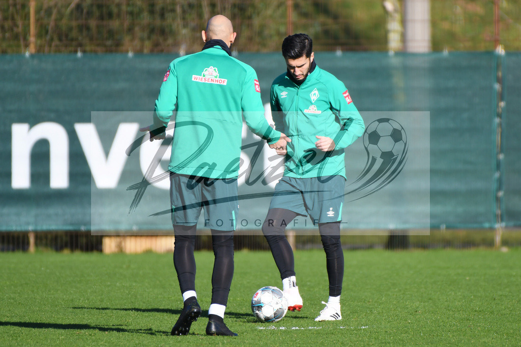 20200205_TRASVW_0017 | Fußball, Herren: Nuri Sahin (SV Werder Bremen) in Aktion, am Ball, Einzelaktion waehrend der Trainingseinheit des SV Werder Bremen im Wohninvest Weserstadion am 05.02.2020 in Bremen, Deutschland. - Realisiert mit Pictrs.com
