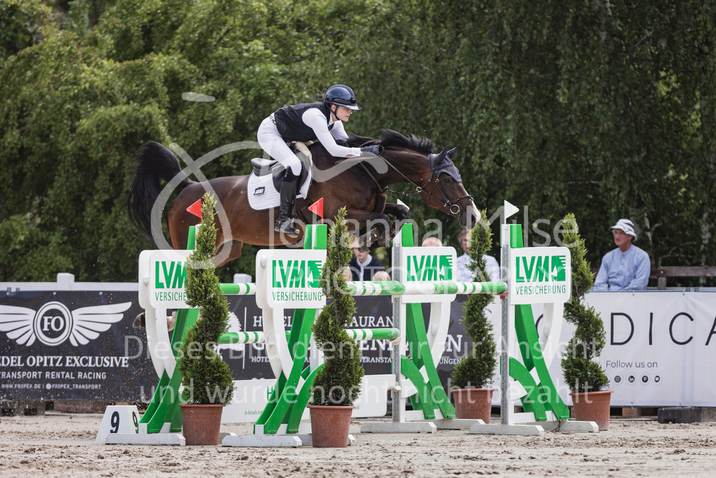 250531_MayDays_M2-SpringenmstAnf-734 | Deine schönsten Turniermomente als professionelle Fotos! Entdecke hochwertige Pferdesport-Fotografie im Online-Shop. Jetzt Fotos finden & bestellen!