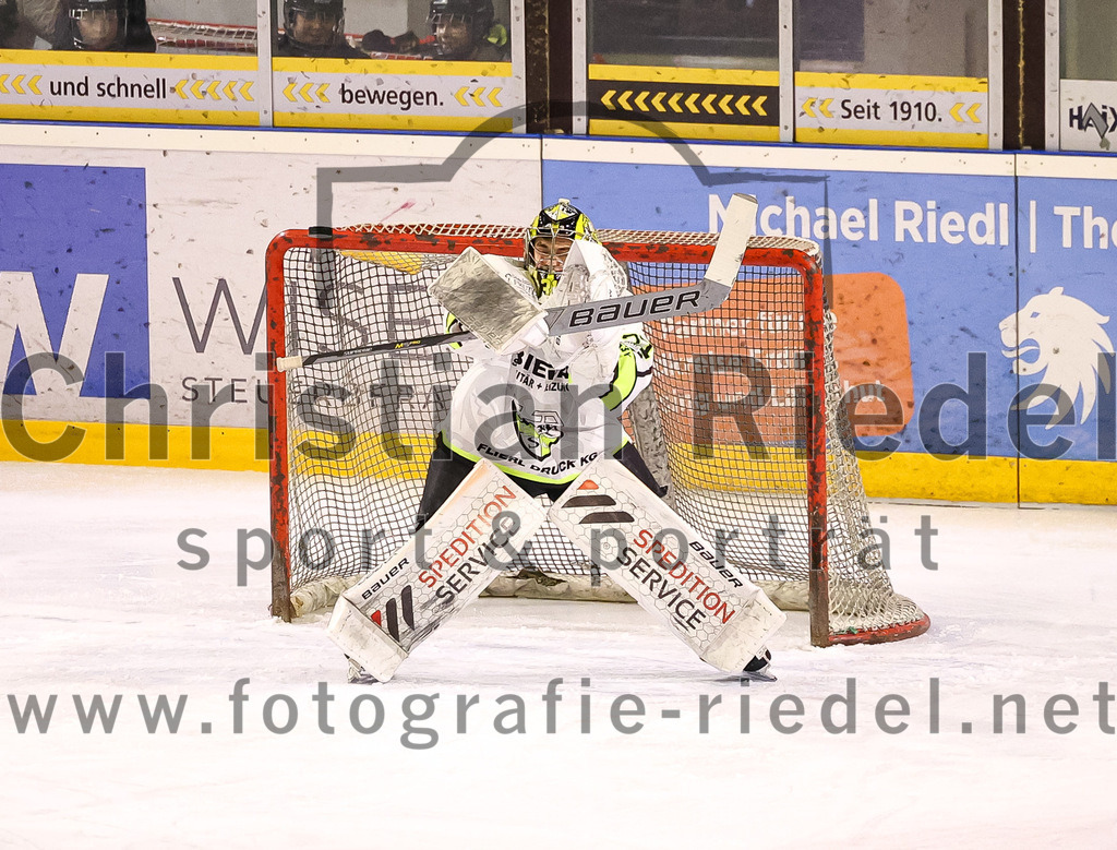 2024-02-02_045_TSV_Erding_gegen_ERSC_Amberg | Erding, Deutschland, 02.02.2024:
Eishockey, Bayernliga Vorrunde 2023 / 2024, 30. Spieltag, TSV Erding gegen ERSC Amberg, Endergebnis: 1:0

Torwart Timon Bätge (ERSC Amberg, #31)

Foto: Christian Riedel / fotografie-riedel.net