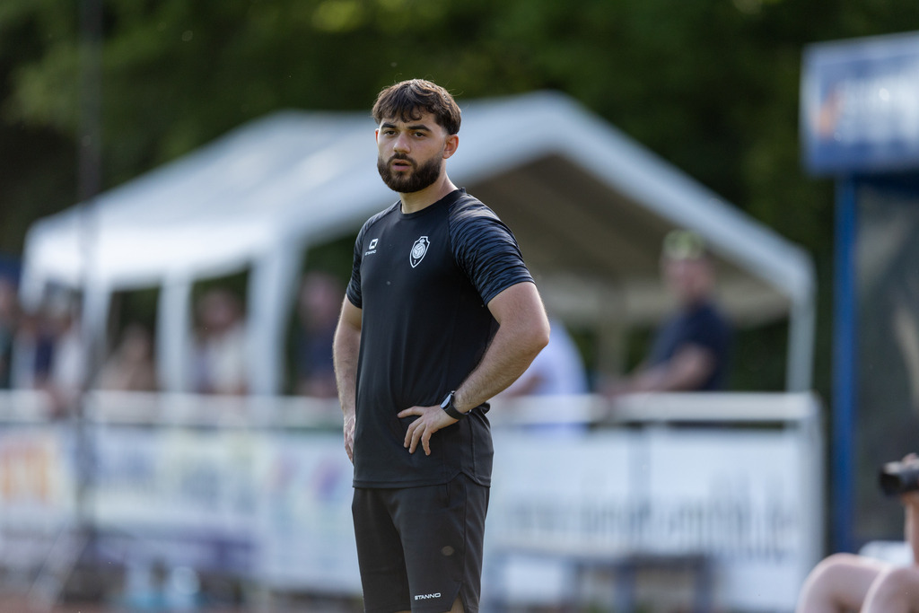 Fußball I Männer I 40. Pfingscup Hollage I 13248 | realhellocedii - Realisiert mit Pictrs.com