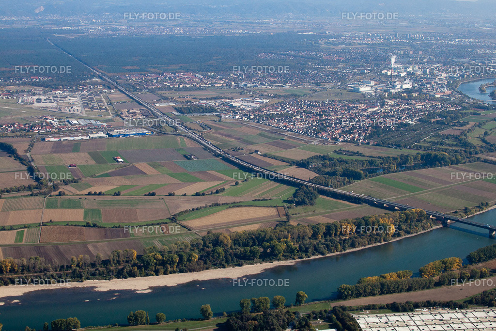 IKEA | Luftbild: IKEA im Ortsteil Sandhofen in Mannheim im Bundesland Baden-Württemberg in Deutschland. Foto: IMG_21763.jpg vom 09.10.2009 durch Werner Riehm/FLY-FOTO.de - Realisiert mit Pictrs.com