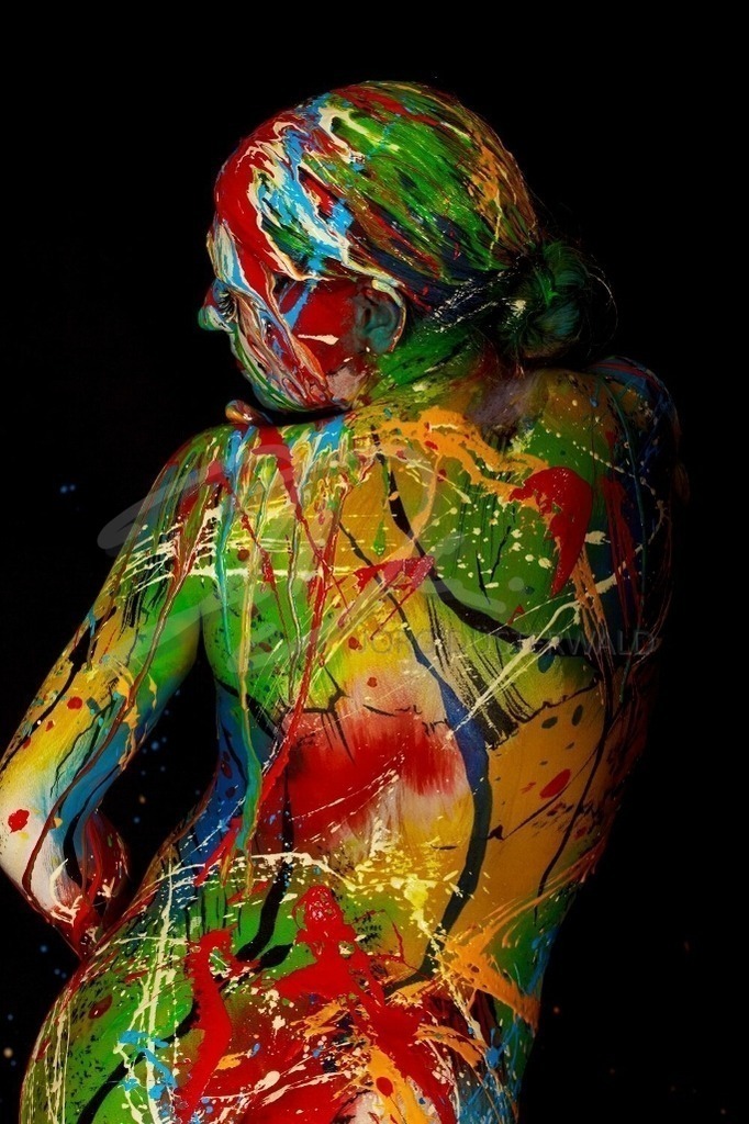 BodyArt-COLOURMIXSPLASH_8439 | #005 | Modell: Christina | Foto: Frank Schneider - Realisiert mit Pictrs.com