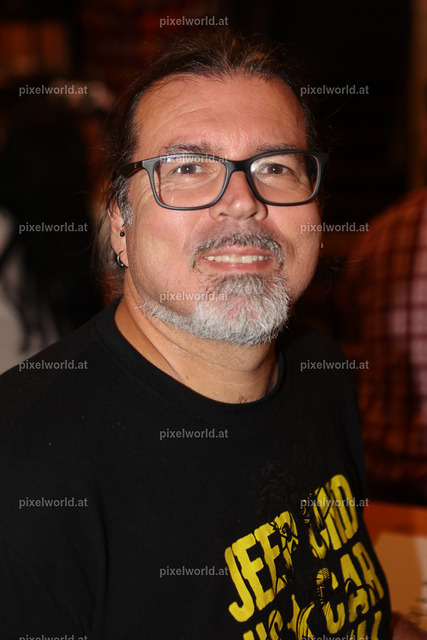 Letzer Dämmershoppen 2025 beim Buggl Volte | Bildershop von pixelworld.at - Realisiert mit Pictrs.com