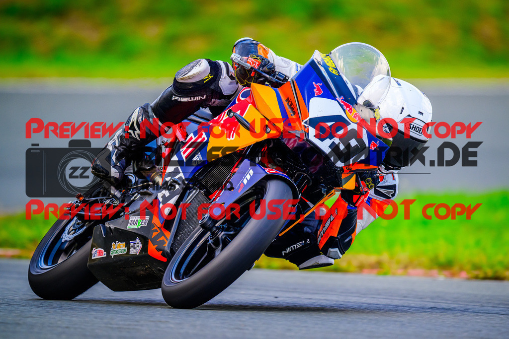 MaZZes_FotoMatrix_240728_6007705_6138 | SSP300