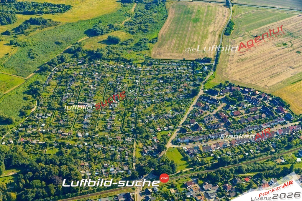 Ribnitz Ribnitz-Damgarten Bild- Das Luftbild wurde 2025 vom UL-Flugzeug heraus erstellt ( keine Drohne bzw. Drohnenaufnahme ) - Hochauflösende Luftaufnahme -Nicht vergleichbar mit Google Maps oder Satelittenbilder- Die Geschenkidee !Mit Lizenz und Bildrechte bestellbar - CC