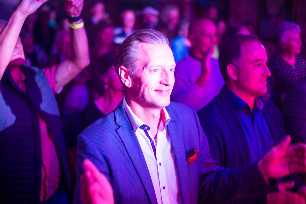 Tango meets Cuba | Tango meets Cuba mit den Klazz Brothers & Cuba Percussion im Forte Belvedere Leisnig zum Festival Hallo Leisnig 2022. - Realisiert mit Pictrs.com