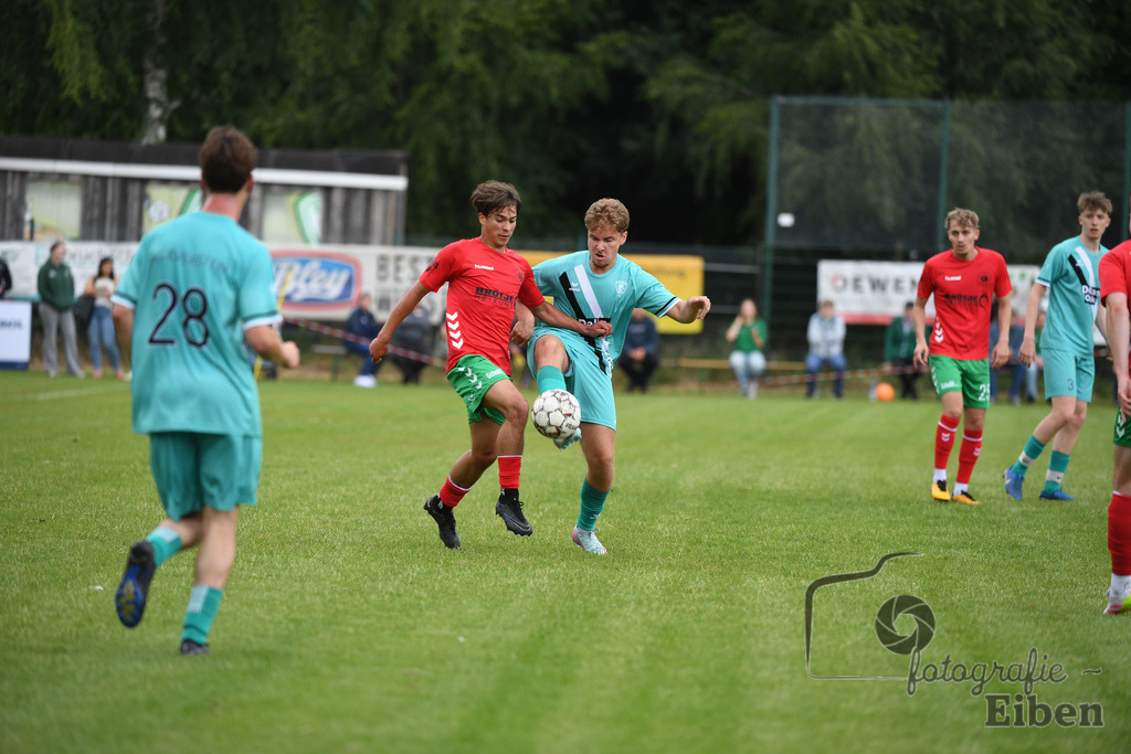 Sport-Duwe Cup | Sport-Duwe Cup Oldenburg; SSV Jeddenloh (weiß)-VFB Oldenburg (blau) am 05.07.2025 in Oldenburg (Sportanlage TuS Eversten), Photo: Philip Eiben 2025 - Realisiert mit Pictrs.com