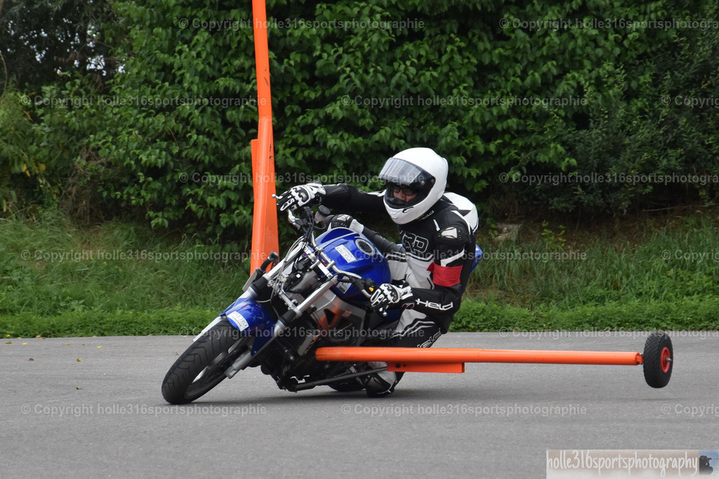 DSC_0106 | Sportfotografie , Motorsport, Motoross, Reitsport, Mointainbike, Enduro,
Landschaft , Outdoor, Eventfotografie, Landschaft, Bilder online bestellen - Realisiert mit Pictrs.com