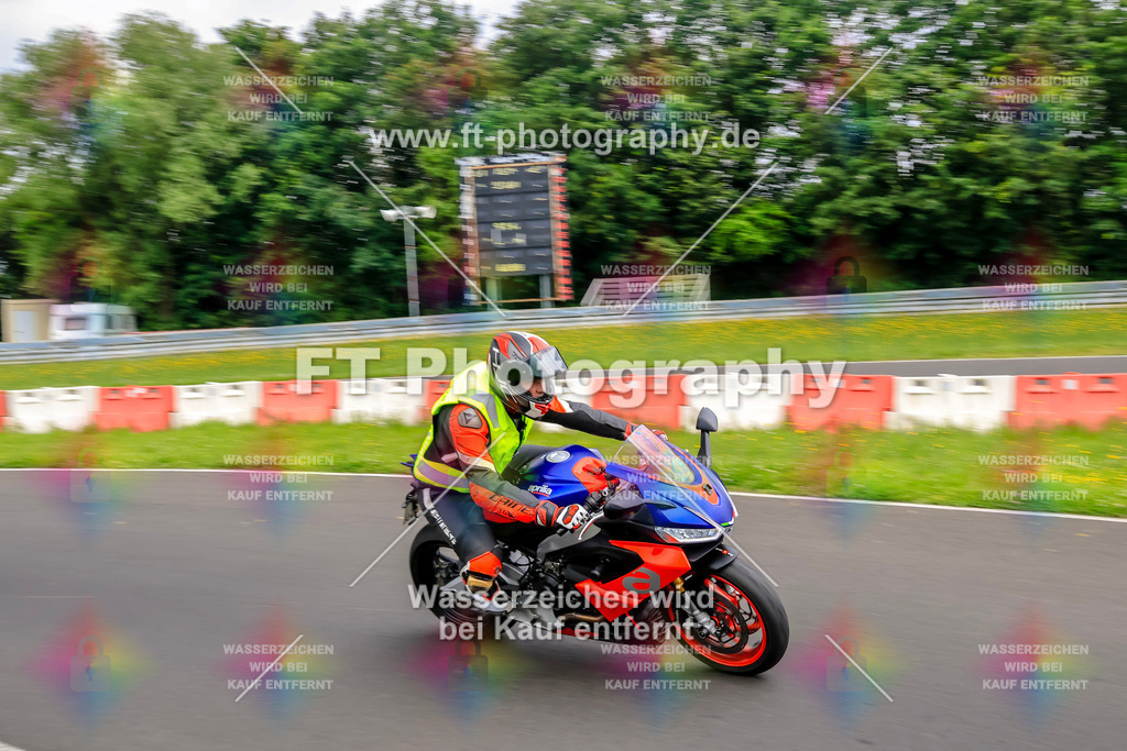 VBK-7264 | Hier findet Ihr Bilder von Touristenfahrten auf der Nürburgring Nordschleife oder von anderen Veranstaltungen die ich besucht habe. Viel Spass beim Durch Schauen 