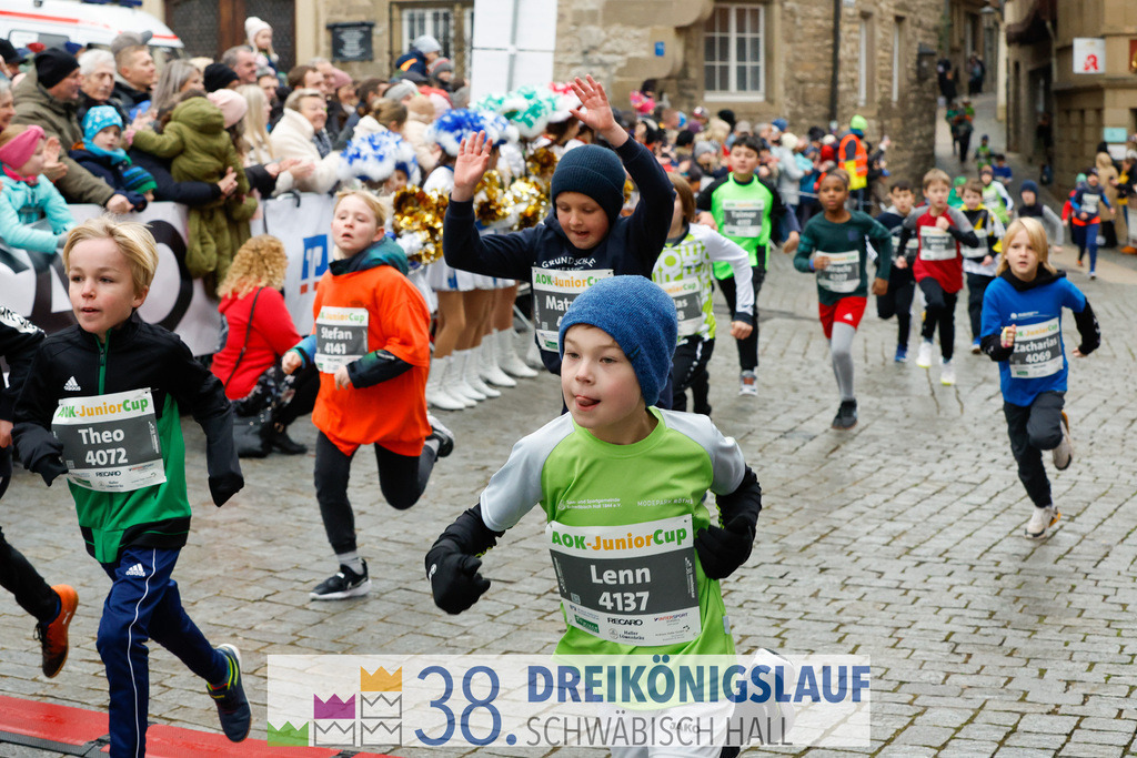 400m AOK Junior Cup | 3 Koenigslauf 2024 400m AOK Junior Cup - Realisiert mit Pictrs.com