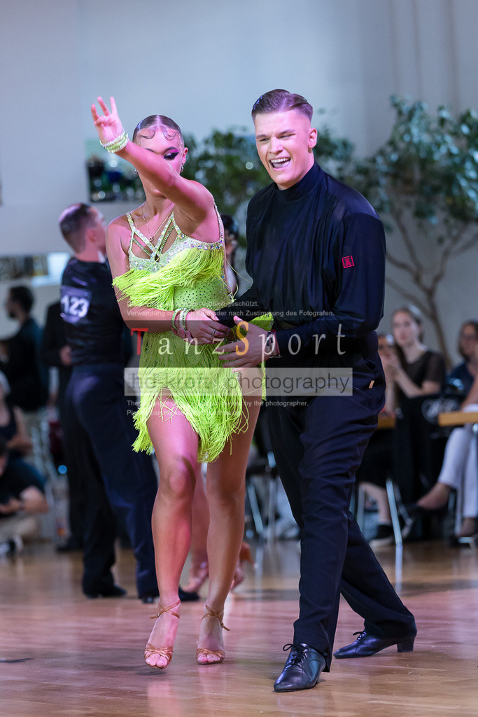 20240616_D-Cup-HGR-Latein_4764 | Tanzsportbilder, Standardtanz, Lateintanz, WDSF, DTV, LTVB, dancecomp, goc, hessen tanzt, blaues band der spree, walzer, tango, wiener walzer, slowfox, quickstepp, samba, rumba, cha-cha-cha, paso doble. jive, hd-kroft photography, turniertanzsport