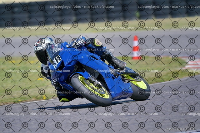 26BT01-1422 | 511 - Realisiert mit Pictrs.com