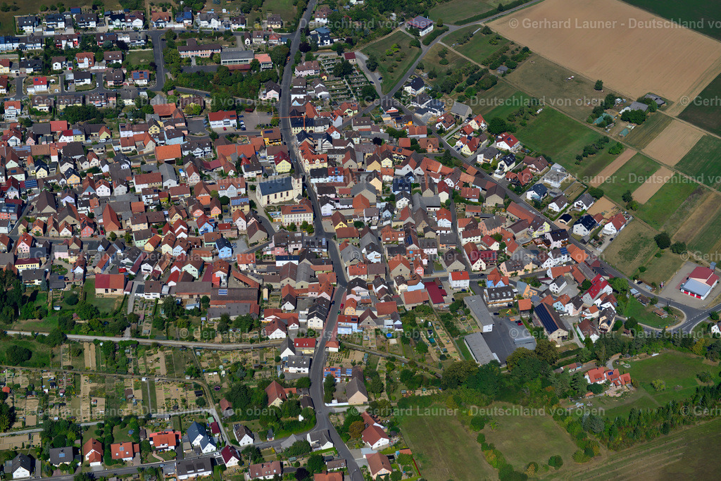 3650632 | GREUßENHEIM 13.09.2016 Stadtzentrum im Innenstadtbereich  in Greußenheim im Bundesland Bayern, Deutschland // The city center in the downtown area  in Greußenheim in the state Bavaria, Germany Foto: Gerhard Launer