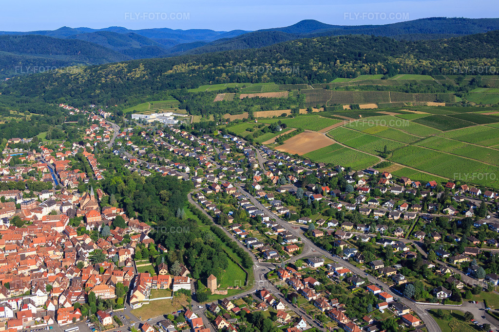 Aerial view: Bd de l'Europe from the East in Wissembourg in the state Bas-Rhin, France. – Photo: IMG_083038.jpg taken on 06/26/2015 by Werner Riehm/FLY-FOTO.com – Resolution of the original: 5224 x 3483 px