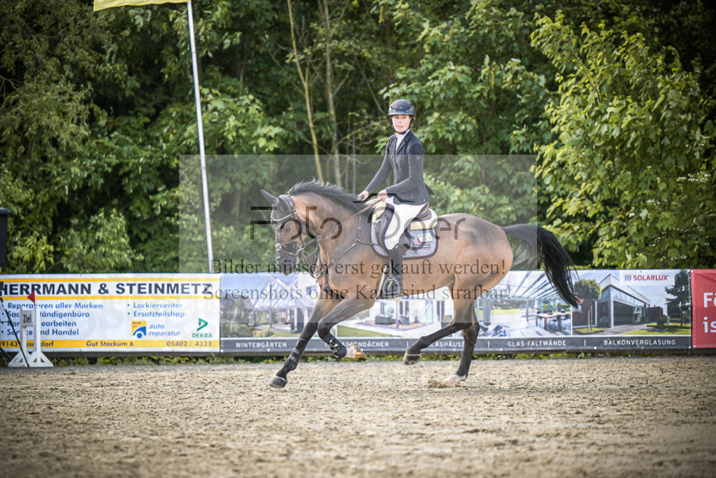 DOS_0525 | Entdecke hochwertige Reitturnierfotos von Foto Oger. Professionell, emotional und authentisch – jetzt Lieblingsmomente im Shop bestellen.Deutschlandweite Turnierfotografie. - Realisiert mit Pictrs.com