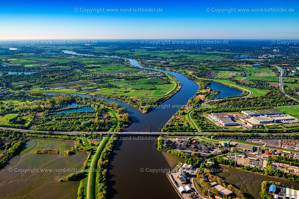 Hamburg_Moorfleet_A1_Autobahnbrücke_Norderelbe_ELS_0560270425 | HAMBURG 27.04.2025 Autobahn Brücke A1 Moorfleet in Hamburg, Deutschland. // Highway bridge A1 Moorfleet in Hamburg, Germany. Foto: Martin Elsen