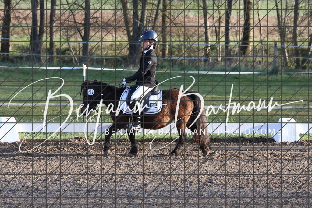 AZ2A2324 | Benjamin Bartmann Photomoments