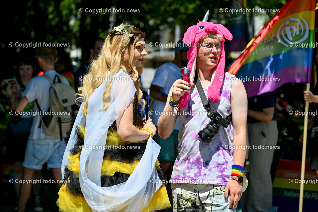 Linzpride 2024_ 06.07.2024-42 | 06.07.2024, Linz, AUT, Linzpride 2024, im Bild Teilnehmer an der Linz Pride 2024