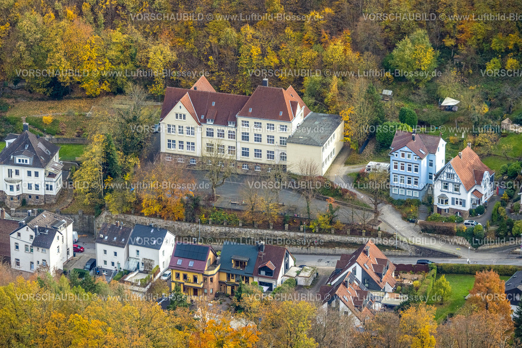 Hagen251101745 | Luftbild, Kath. Grundschule Wesselbach, herbstliche Bäume, Hohenlimburg, Hagen, Ruhrgebiet, Nordrhein-Westfalen, Deutschland