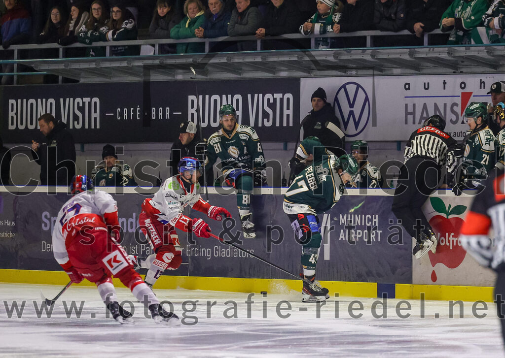 2026-01-18_057_TSV_Erding_gegen_Selber_Woelfe | Erding, Deutschland, 18.01.2026:Eishockey, Oberliga Süd 2025 / 2026, 38. Spieltag, TSV Erding gegen Selber Wölfe, Endergebnis: 2:3 n.V.Marco Pfleger (Erding Gladiators, #47)Foto: Christian Riedel / fotografie-riedel.net