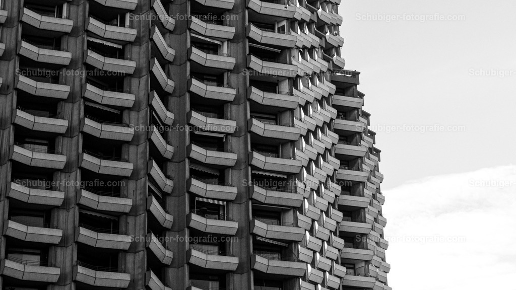 Hochhaus mit Balkonen | Hochhaus mit Balkonen - Realisiert mit Pictrs.com