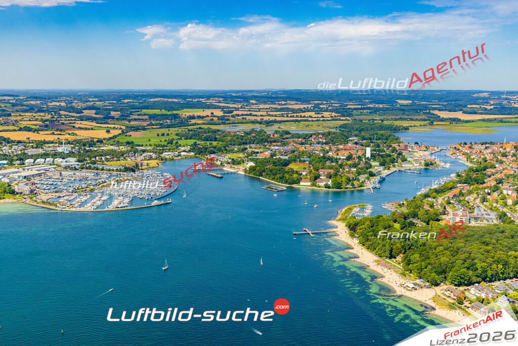 Klassische Luftaufnahme ohne Drohne zeigt: bei Neustadt in Holstein - Die Luftbildaufnahme wurde 2025 vom UL-Flugzeug heraus erstellt ( keine Drohnenaufnahme ) - Hochauflösende Luftaufnahme -Nicht vergleichbar mit Google Maps oder Satelittenbilder- Die Geschenkidee !Mit Lizenz und Bildrechte bestellbar
