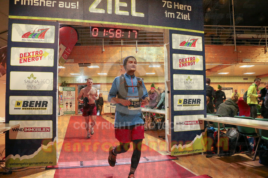 241208_1124_EX1_5224 | Sportfotografie im Rhein-Sieg Kreis, Köln, Bonn, NRW, Rheinland Pfalz, Hessen, etc. Unser Tätigkeitsfeld umfasst den Laufsport vom Volkslauf über den Marathon, Duathlon, Triathon bis zum Ultralauf wie Kölnpfad Ultra oder Schindertrail.