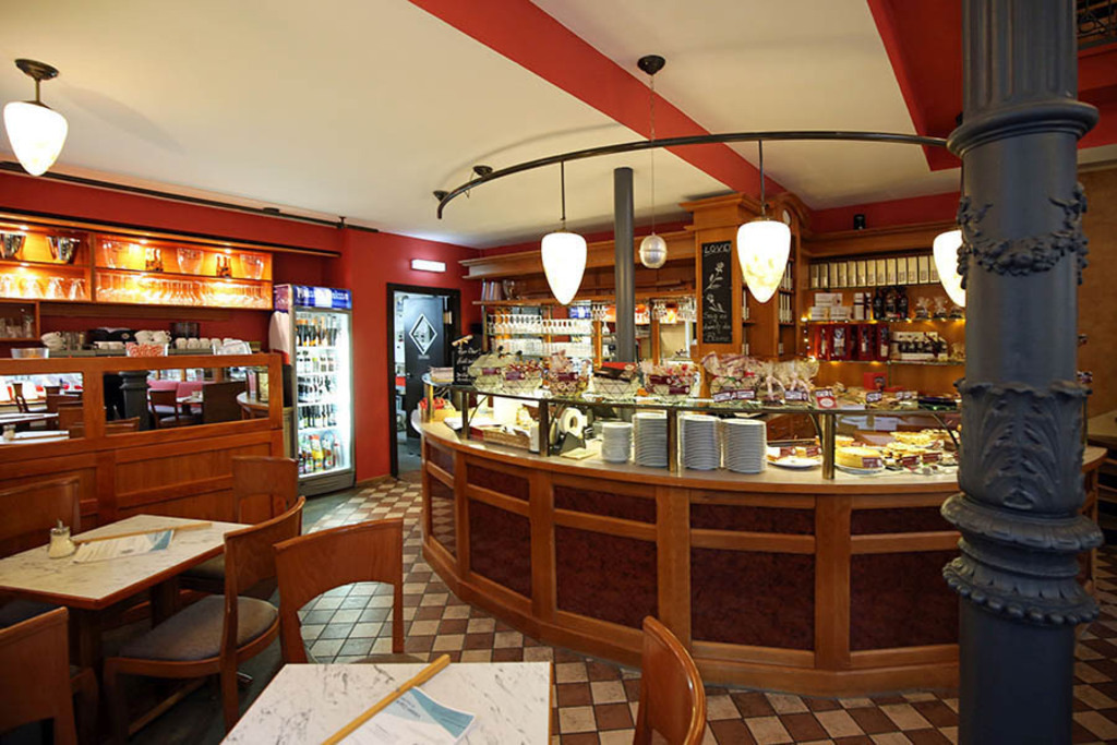 Bildlexikon Leipzig - Café Kandler im Teehaus | Das Team hinter BILDLEXIKON LEIPZIG bündelt historische wie aktuelle Informationen über die Stadt Leipzig in Text und Bild auf einer Plattform und stellt diese der interessierten Öffentlichkeit zur Verfügung.
