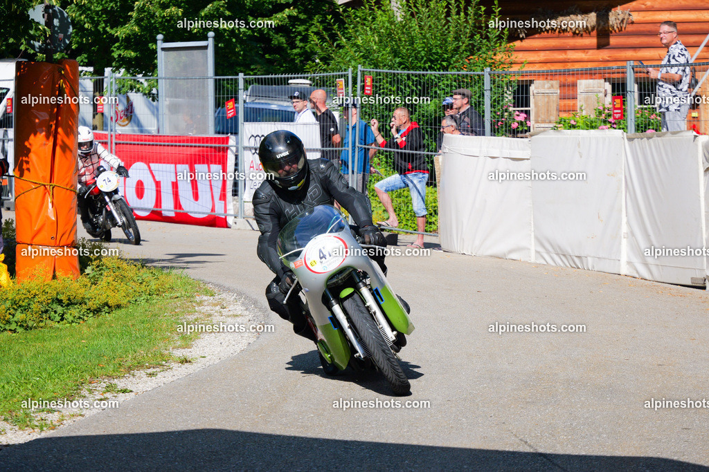 P1025825 | Erleben Sie atemberaubende, hochqualitative Fotos Ihrer Fahrt entlang der malerischen Alpenstraßen. Besuchen Sie alpineshots.com, um professionelle Aufnahmen Ihrer unvergesslichen Reise zu finden und zu kaufen - Realisiert mit Pictrs.com