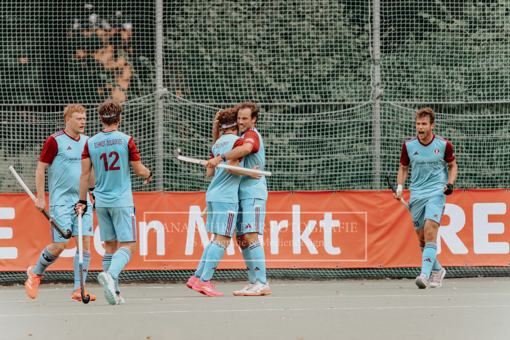 Herren_Bundesliga_02_F_RWK-UHC_21.09.25_Köln (236 von 471) | lanaschraderfotografie - Realisiert mit Pictrs.com