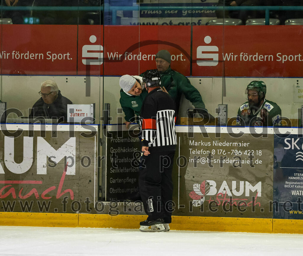 2024-01-26_029_TSV_Erding_gegen_HC_Landsberg | Erding, Deutschland, 26.01.2024:
Eishockey, Bayernliga Vorrunde 2023 / 2024, 28. Spieltag, TSV Erding gegen HC Landsberg, Endergebnis: 6:2

Foto: Christian Riedel / fotografie-riedel.net