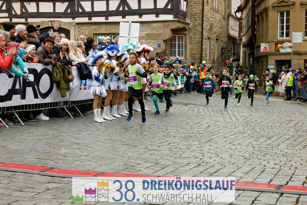 400m AOK Junior Cup | 3 Koenigslauf 2024 400m AOK Junior Cup - Realisiert mit Pictrs.com