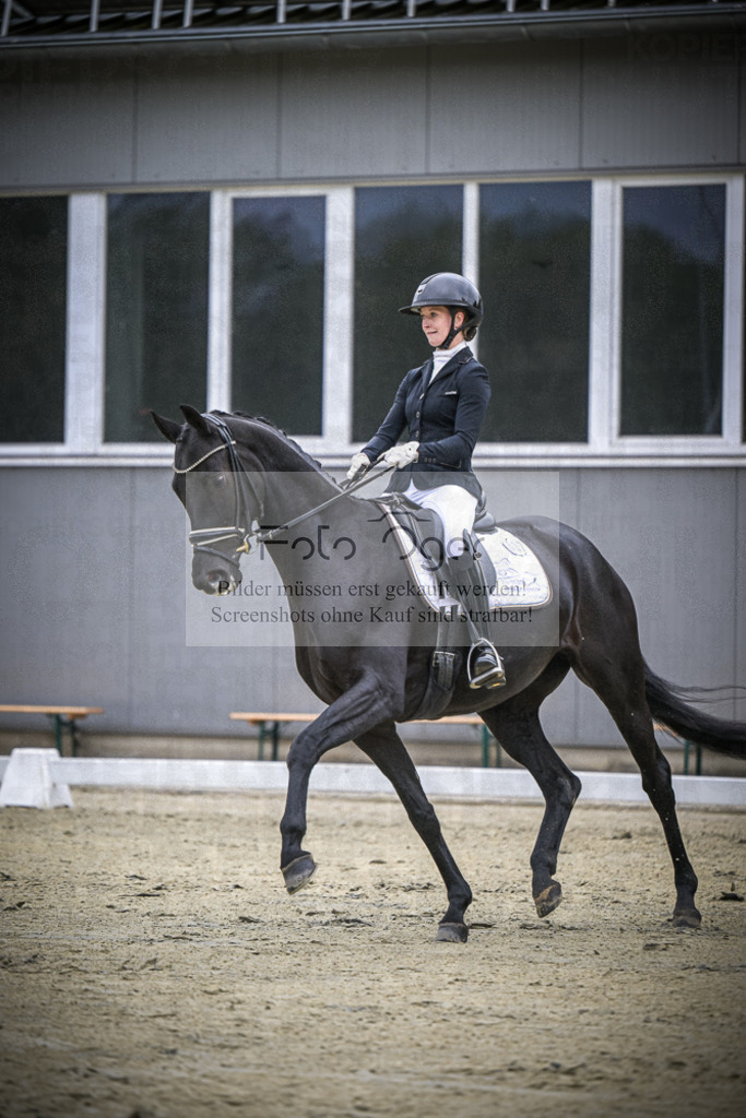 DOS_0661 | Entdecke hochwertige Reitturnierfotos von Foto Oger. Professionell, emotional und authentisch – jetzt Lieblingsmomente im Shop bestellen.Deutschlandweite Turnierfotografie. - Realisiert mit Pictrs.com