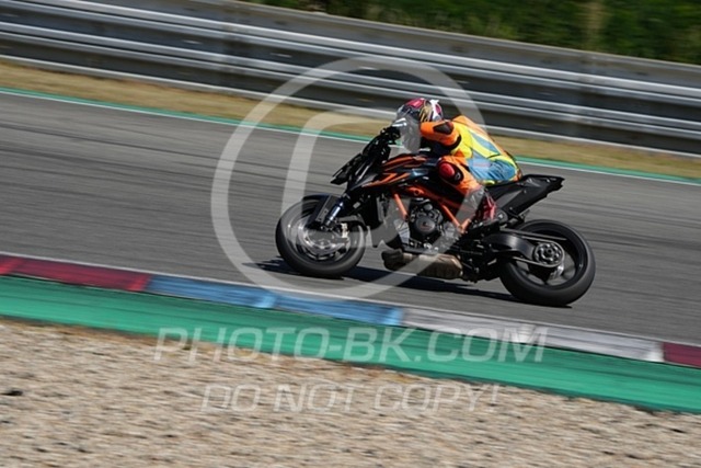 2024_07_31_PBK_33271 | Sportfotografie; SlowMotion; Video; Rennstrecke; Hafeneger; Speer; Racing; RSE; BMW; CBO; Trackday; Motorsportarena; Hockenheimring; Brno; Most; Barcelona; Valencia