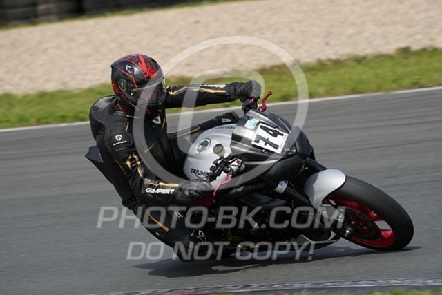 2024_06_21_PBK_14184 | Sportfotografie; SlowMotion; Video; Rennstrecke; Hafeneger; Speer; Racing; RSE; BMW; CBO; Trackday; Motorsportarena; Hockenheimring; Brno; Most; Barcelona; Valencia