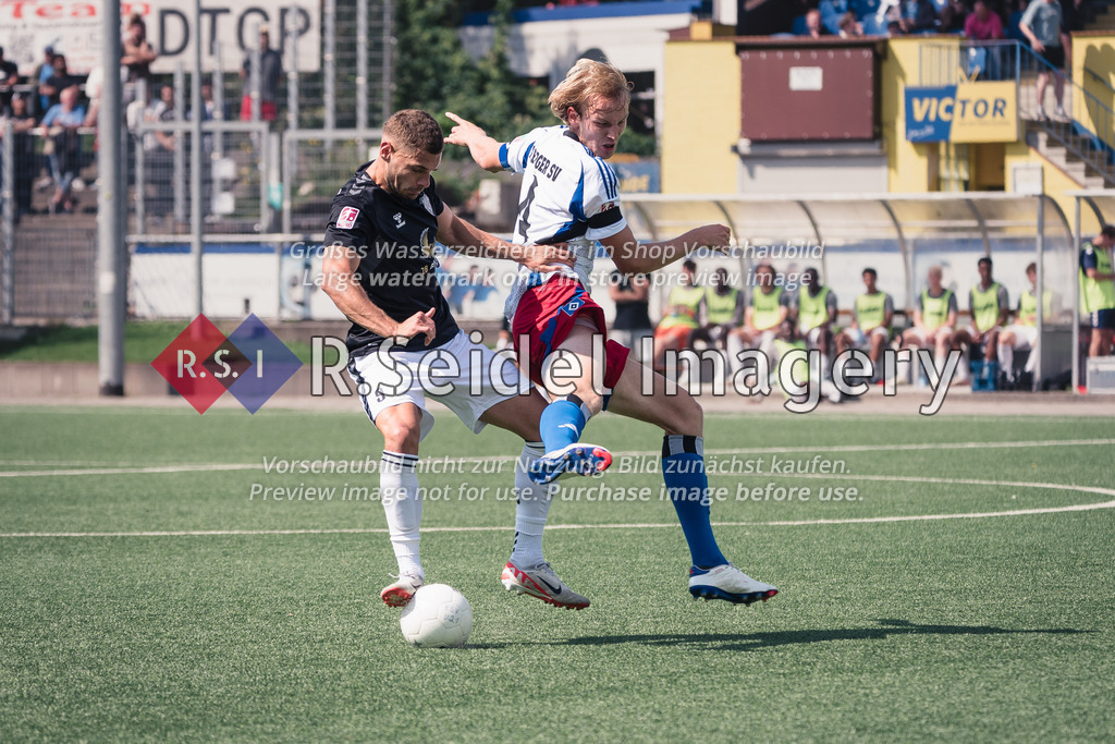 RS-1-071132 | Christian Stark (#9, T05), Lukas Leonard Bornschein (#4, HSV, Teamkapitän)