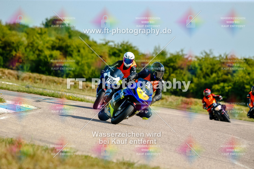 Chambley Juli-0511 | Hier findet Ihr Bilder von Touristenfahrten auf der Nürburgring Nordschleife oder von anderen Veranstaltungen die ich besucht habe. Viel Spass beim Durch Schauen 