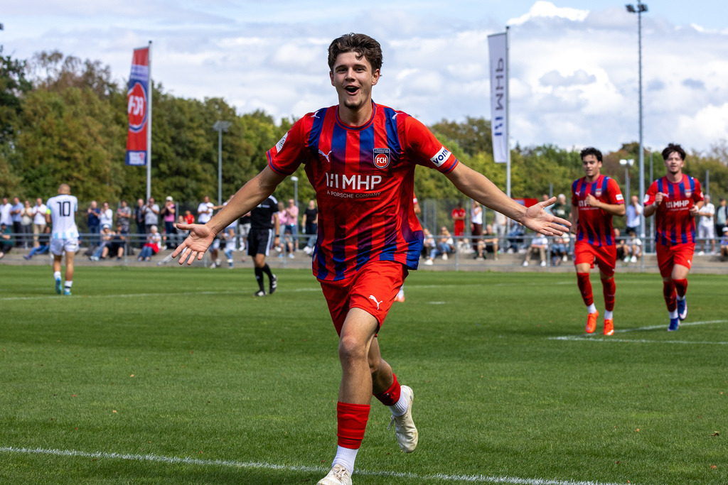 20260830-U19_DFB-Pokal_FCH-1860_036 | 1.FC Heidenheim 1846 vs. TSV 1860 München, Fußball, U19, DFB-Pokal, 2026/2027, 2. Runde, 30.08.2026 in Heidenheim, Walter-Birkhold-Jugendstadion(Foto: Michael Bulling) - Realisiert mit Pictrs.com