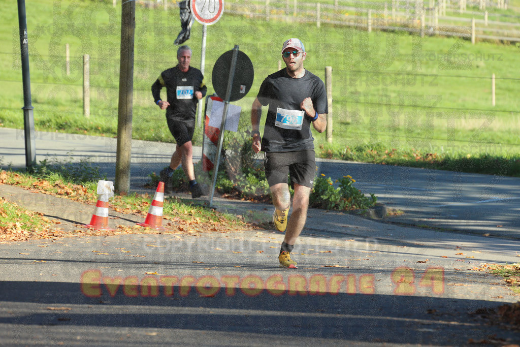 221113_1236_EX1_9039 | Sportfotografie im Rhein-Sieg Kreis, Köln, Bonn, NRW, Rheinland Pfalz, Hessen, etc. Unser Tätigkeitsfeld umfasst den Laufsport vom Volkslauf über den Marathon, Duathlon, Triathon bis zum Ultralauf wie Kölnpfad Ultra oder Schindertrail.