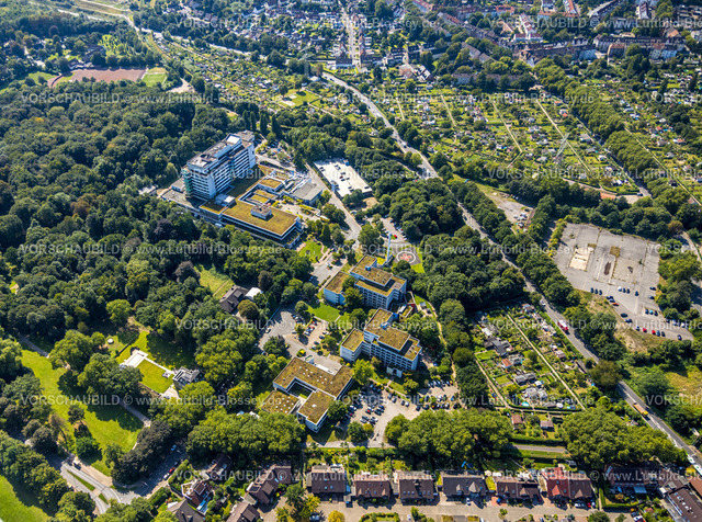 Gelsenkirchen240809291GE-Sued | Luftbild, Marienhospital Gelsenkirchen im Waldgebiet, KGV Kleingartenverein Süd, Ückendorf, Gelsenkirchen, Ruhrgebiet, Nordrhein-Westfalen, Deutschland