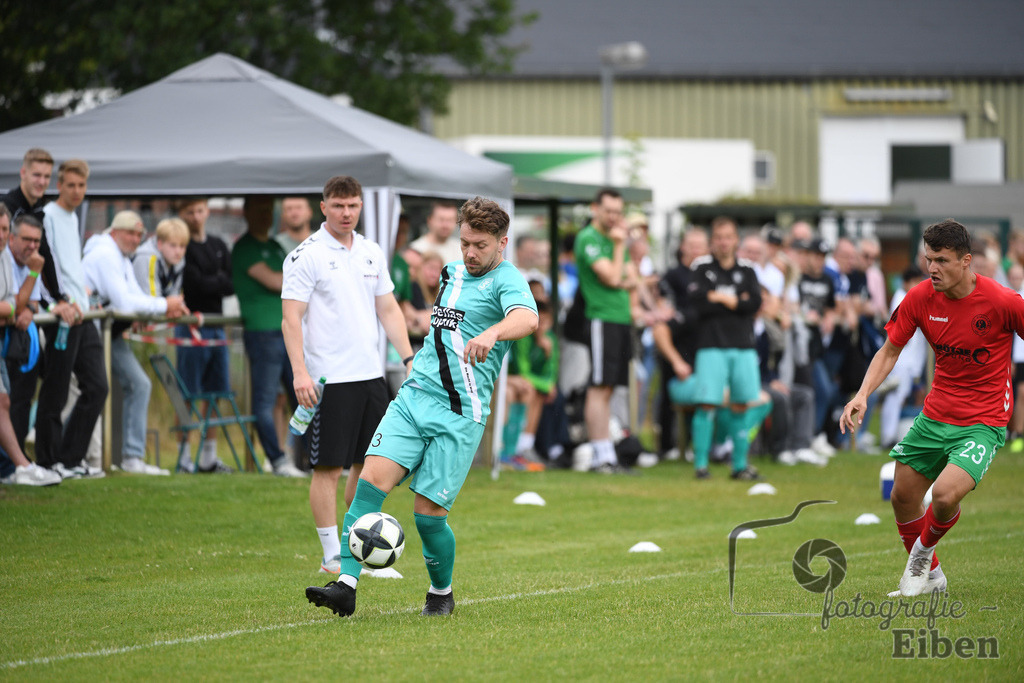 Sport-Duwe Cup | Sport-Duwe Cup Oldenburg; TuS Eversten (mint)-VFL Oldenburg (rot) am 05.07.2025 in Oldenburg (Sportanlage TuS Eversten), Photo: Philip Eiben 2025 - Realisiert mit Pictrs.com