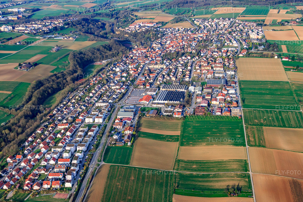 Luftbild: Ortsansicht von Osten im Ortsteil Höfingen in Leonberg im Bundesland Baden-Württemberg in Deutschland. Foto: IMG_39003.jpg vom 03.04.2011 durch Werner Riehm/FLY-FOTO.deAuflösung des Originals: 4426 x 2951 px