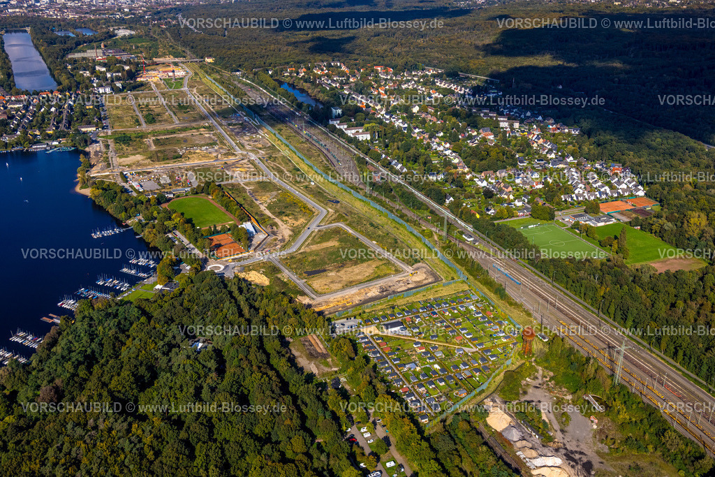 Duisburg241003898 | Luftbild, Baustelle ehemaliger Rangierbahnhof Wedau für neues Duisburger Wohnquartier an der Sechs-Seen-Platte, Ortsansicht Ortstel Bissingheim, KGV Kleingartenverein Wedau und alter Wasserturm, Wedau, Duisburg, Ruhrgebiet, Nordrhein-Westfalen, Deutschland