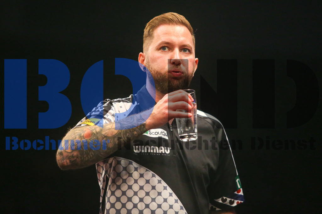  29.10.2023 - 
 | Sebastian Sendlak / Bochumer Nachrichtendienst (BOND) - PDC European Darts Championship: Viertelfinale {Persons shown} - Realisiert mit Pictrs.com