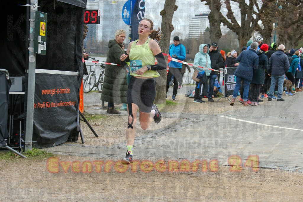 231231_1155_EX1_4570 | Sportfotografie im Rhein-Sieg Kreis, Köln, Bonn, NRW, Rheinland Pfalz, Hessen, etc. Unser Tätigkeitsfeld umfasst den Laufsport vom Volkslauf über den Marathon, Duathlon, Triathon bis zum Ultralauf wie Kölnpfad Ultra oder Schindertrail.
