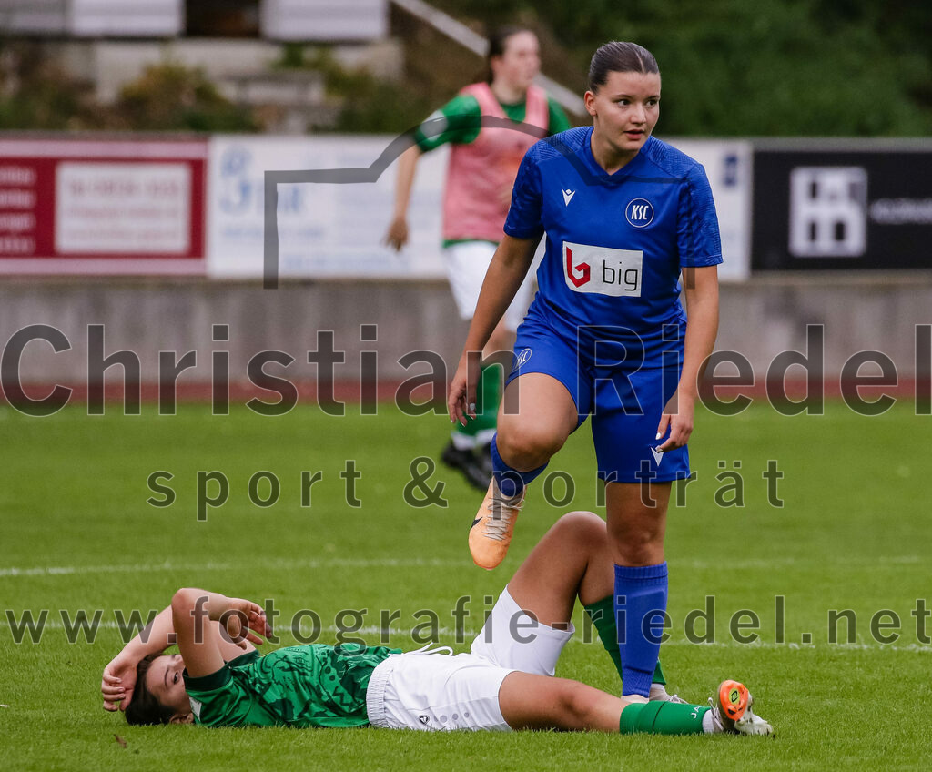 2023-10-07_091_FC_Forstern_gegen_Karlsruher_SC | Forstern, Deutschland, 07.10.2023:
Fußball, B-Juniorinnen-Bundesliga Süd 2023 / 2024, 4. Spieltag, FC Forstern gegen Karlsruher SC, Endergebnis: 1:1

Foto: Christian Riedel / fotografie-riedel.net