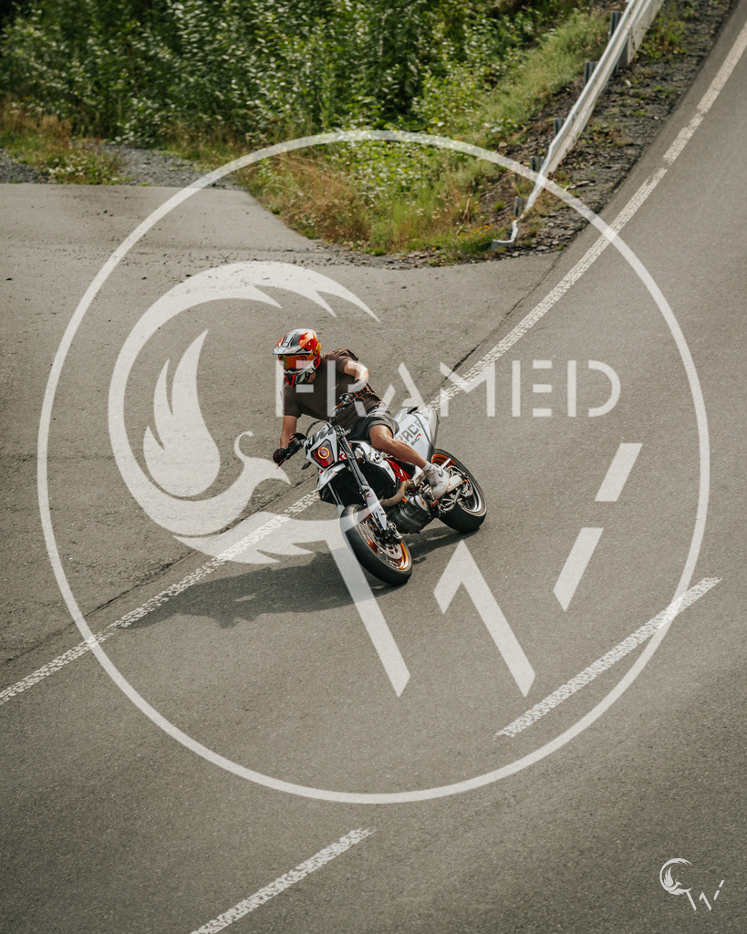 Jonas-3 | cw-framed